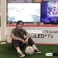 Salah satu produsen smart TV terkemuka asal Tiongkok bekerja sama dengan platform video pendek TikTok dan aktris Indonesia Sintya Marisca. (Dok. IST/Coocaa)