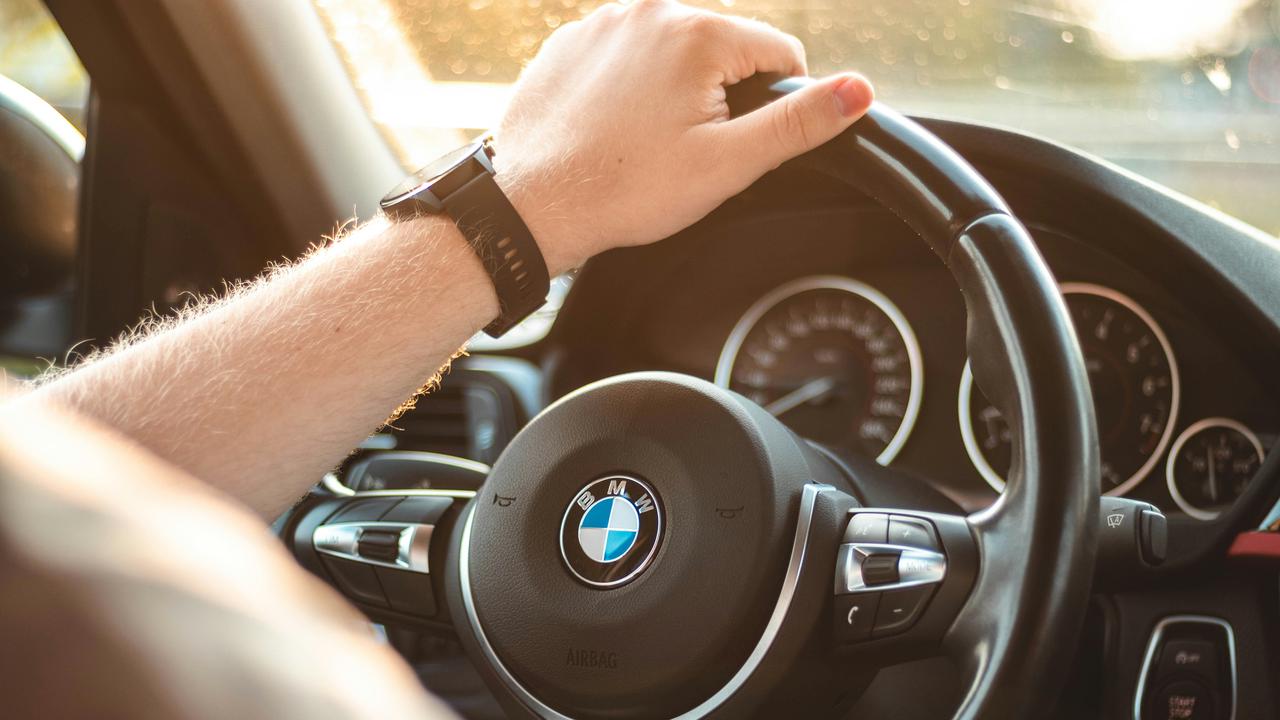 7 Arti Mimpi Nyetir Mobil, Punya Makna Mendalam - Bisa Jadi Petunjuk Hidup