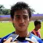 Pemain Persib Bandung, Muhammad Taufiq saat diwawancara wartawan (Suara Bobotoh)