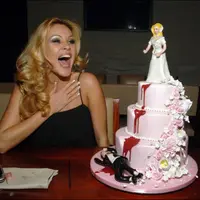 10 kue perceraian yang bikin duda atau janda nggak menyesalinya~ (Via: www.farfesh.com)