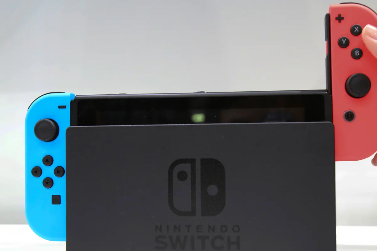 20170113- Nintendo Bocorkan Harga Konsol Terbaru Switch-Tokyo-AP Photo