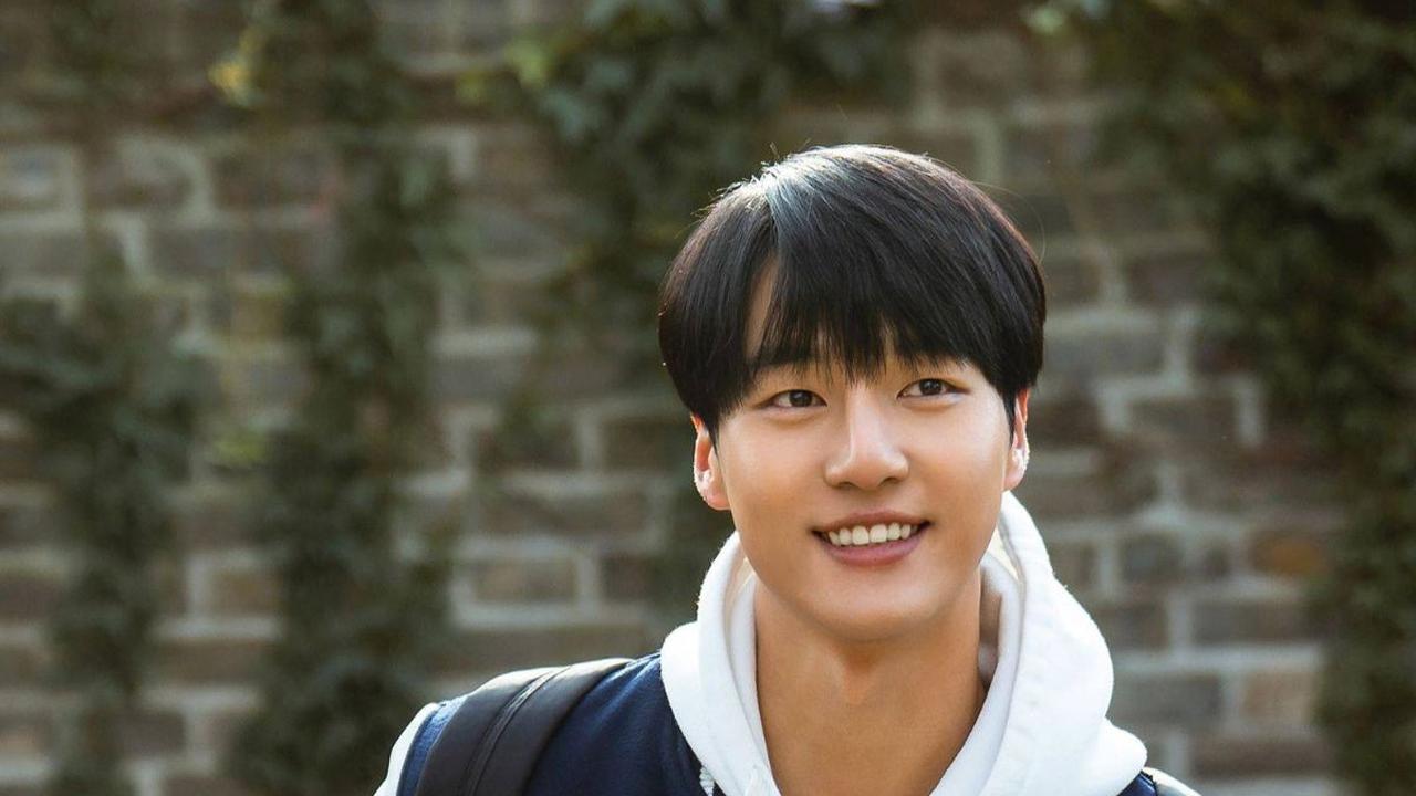 2. Kembalinya Yang Se Jong Pasca Wajib Militer