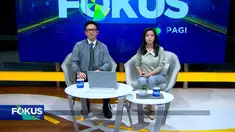 Simak informasi dalam Fokus Pagi edisi (22/12) dengan topik-topik pilihan sebagai berikut, Kebakaran Melanda Rumah Sakit, Banjir dan Tanah Longsor Kepung Sulawesi Selatan, Berdesakan Antre BLT, Warga Lansia Jatuh Pingsan, Oknum Polisi Diduga Aniaya P...