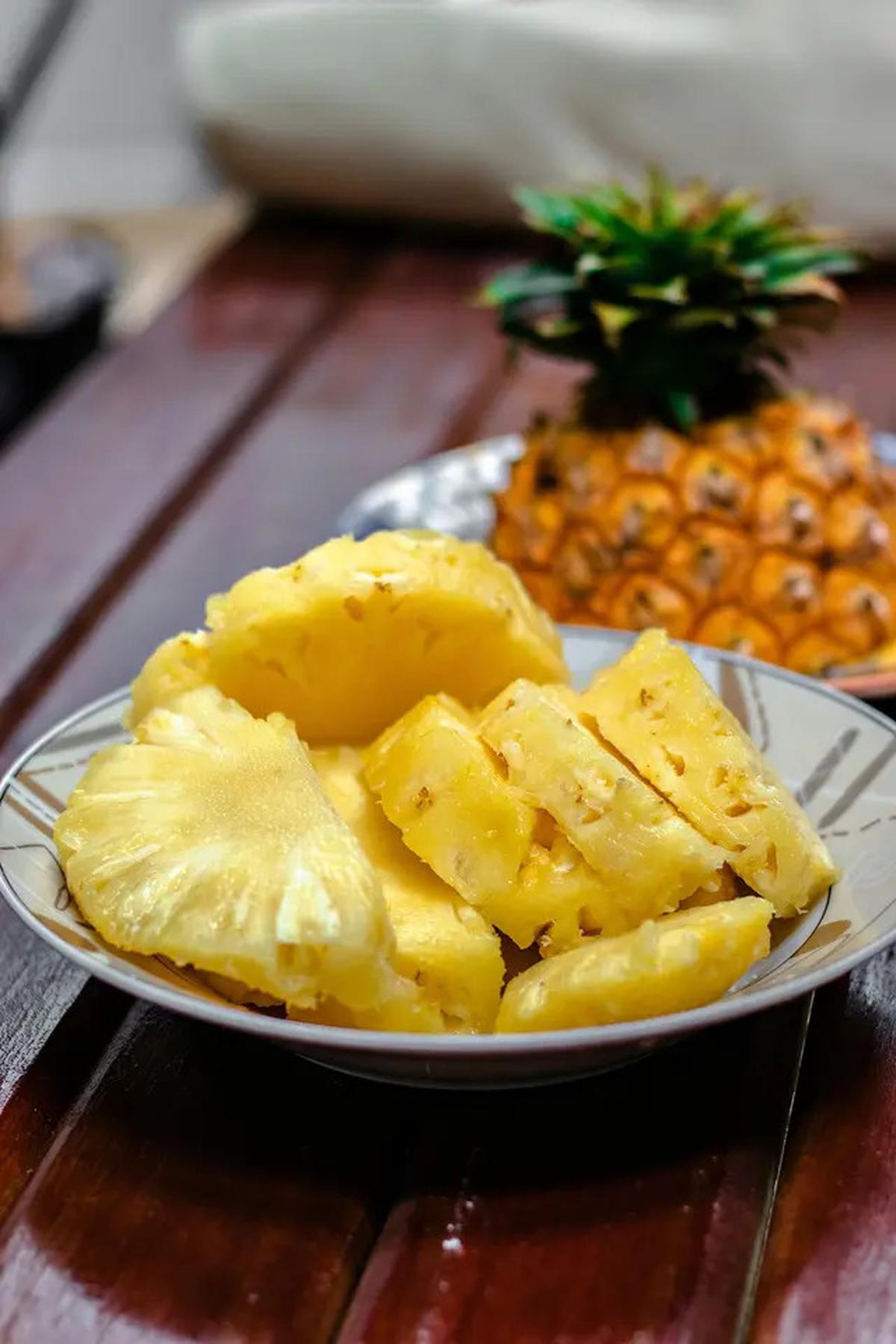 Cara Membuat Jus Nanas Segar untuk Turunkan Kolesterol, Mudah dan Enak