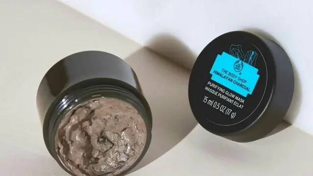 7 Masker Charcoal yang Ampuh Basmi Jerawat, Mulai dari Rp17 ribu