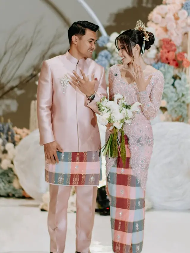 Asnawi Mangkualam saat Tunangan bersama Yuriska Patricia. [@asnawi_bhr]