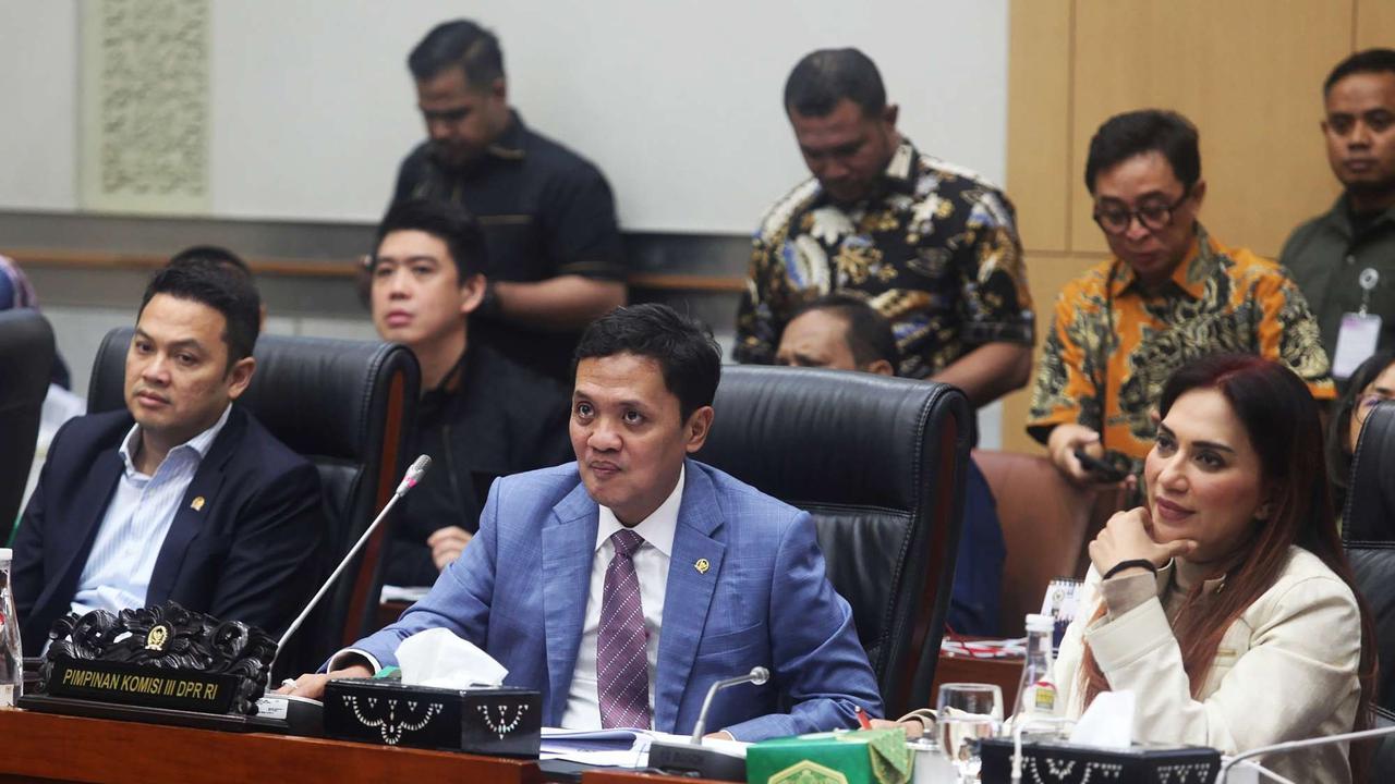 Anggota DPR voting pemilihan dan penetapan Capim KPK