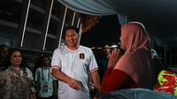 Ketua SC Piala Presiden 2025 Maruarar Sirait meninjau lapak UMKM di sekitar Stadion Gelora Bung Karno. (Dok. Media Piala Presiden 2025).