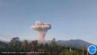 Gunung Dukono Erupsi 2.300 Meter, Alami 59 Kali Gempa Letusan