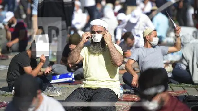 TURKEY HAGIA SOPHIA (AP Photo/Yasin Akgul)