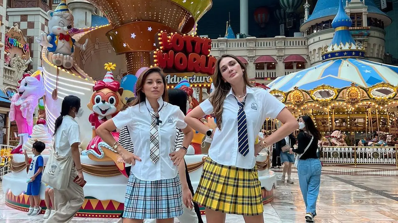 [Fimela] Luna Maya dan Marianne Rumantir