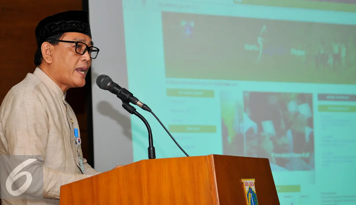 Wakil Kepala Dinas Pendidikan DKI Jakarta, Sopan Adrianto memberikan sambutan saat peluncuran Kartu Jakarta Pintar (KJP) berbasis teknologi di kantor Dinas Pendidikan, Jakarta, Jumat (10/7/2015). (Liputan6.com/Yoppy Renato)
