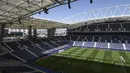 Suasana sesi latihan Manchester City di stadion Dragao di Porto, Portugal, Jumat (28/5/2021). Bagi City, kemenangan skuad Pep Guardiola dalam duel City vs Chelsea akan membuat mereka mencetak sejarah menjuarai Liga Champions untuk pertama kalinya. (Susana Vera/Pool via AP)