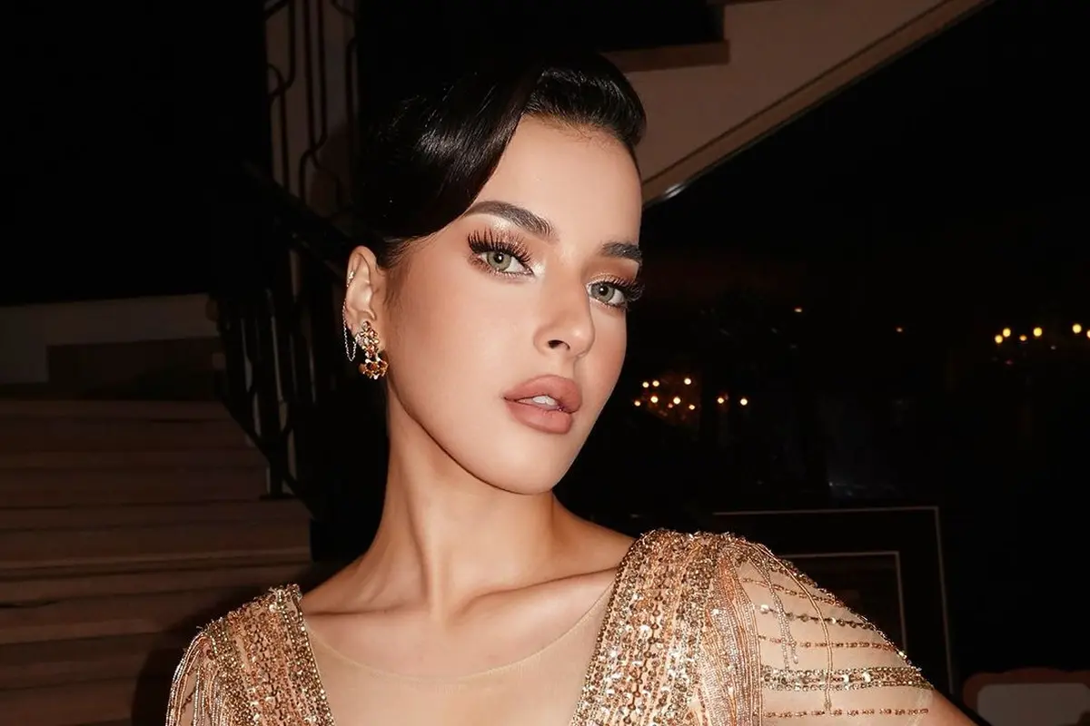 6 Potret Tasya Farasya Tampil Memukau Sebagai ‘Gatsby Doll’ dengan Gaun Berpayet Emas