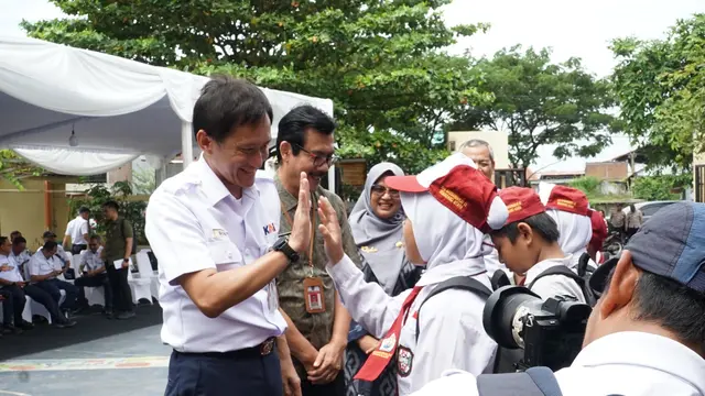 Direktur Utama KAI Bobby Rasyidin