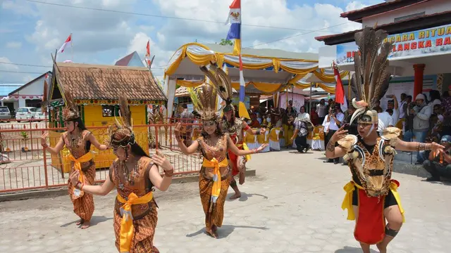Tarian khas Palangkaraya. (palangkaraya.go.id)