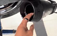 Solusinya mudah, inilah 5 penyebab utama knalpot motor mengeluarkan asap hitam.
