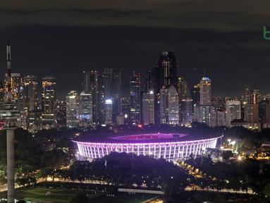 Pemandangan Stadion Utama GBK sebelum pemadaman lampu di Kawasan DPR-MPR Jakarta, (24/3/2018). Earth Hour 2018 menjadikan Stadion Utama GBK sebagai ikon menyambut Asian Games 2018. (Bola.com/Nick Hanoatubun)