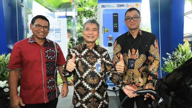Peresmian Stasiun Pengisian Kendaraan Listrik Umum (SPKLU) di Kantor Pusat BRI, Jakarta Pusat pada Selasa (25/10)