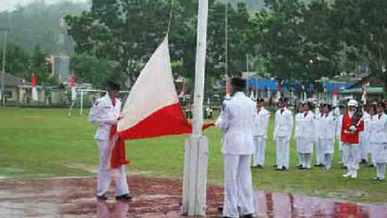 Salah kibarkan bendera, Paskibraka Dumai dijemur