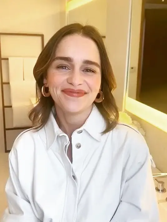 (Instagram/emilia_clarke)