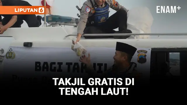 Polresta Cilacap Bagi-bagi Takjil di Tengah Laut