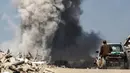 Salah satu petugas medis mengatakan, kematian terbaru dalam operasi Israel tersebut diakibatkan oleh serangan terpisah Israel di Khan Younis di selatan, Jabalia di utara, dan Nuseirat di Jalur Gaza tengah. (Bashar TALEB/AFP)