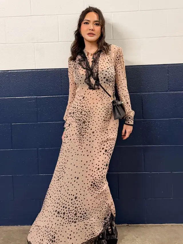 Shandy Aulia Nonton Konser Bruno Mars di Amerika Serikat [@shandyaulia]