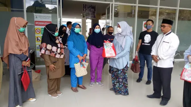 Bantuan tenaga medis