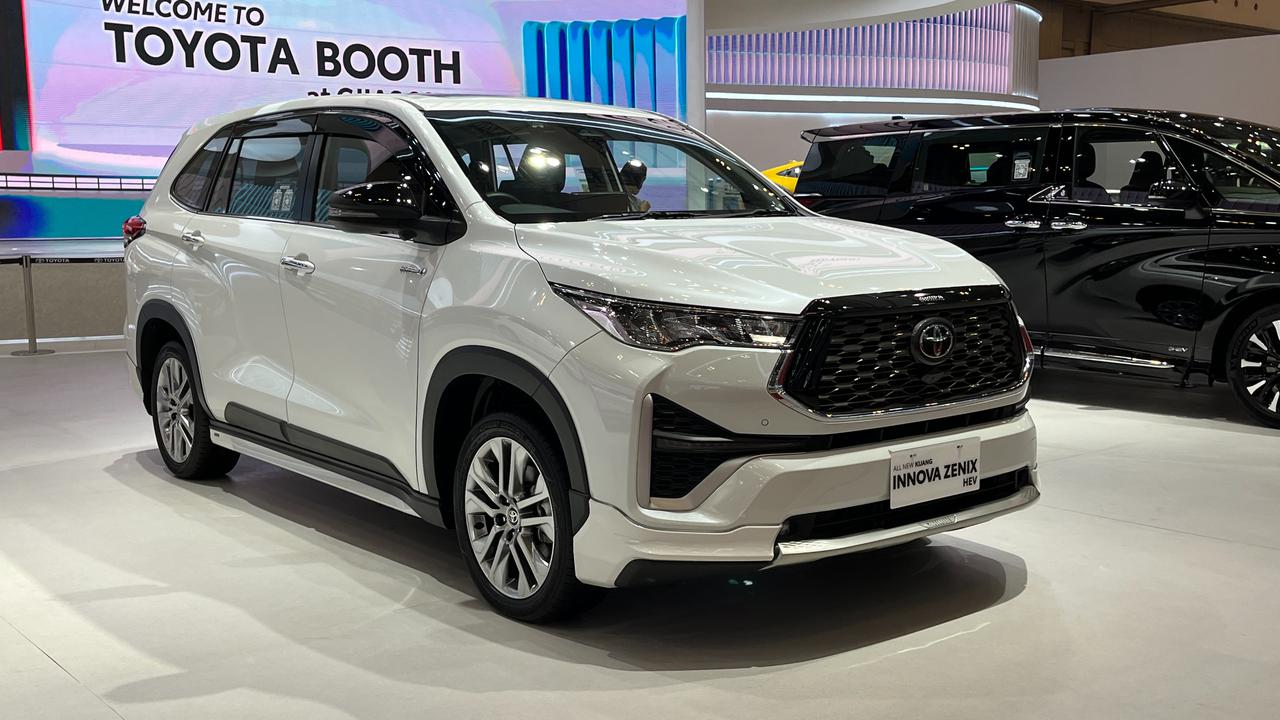 Ada Insentif Hybrid, Toyota Kembalikan Selisih Harga pada Konsumen Zenix dan Yaris Cross