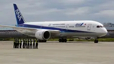 Pesawat Boeing 787-9 Dreamliner milik All Nippon Airways (ANA) bersiap melakukan penerbangan perdana di Bandara Haneda, Tokyo, Jepang, (4/8/2014). (REUTERS/Yuya Shino)