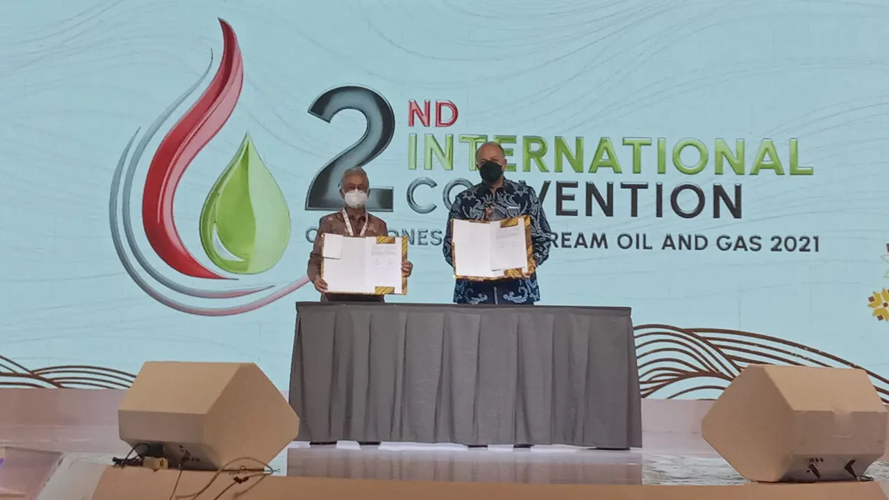 SKK Migas menandatangani proyek penangkapan, pemanfaatan, dan penyimpanan karbon atau Carbon Capture Utilization Storage (CCUS) bersama British Petroleum (BP), di Bali Nusa Dua Convention Center, Senin (29/11/2021).
