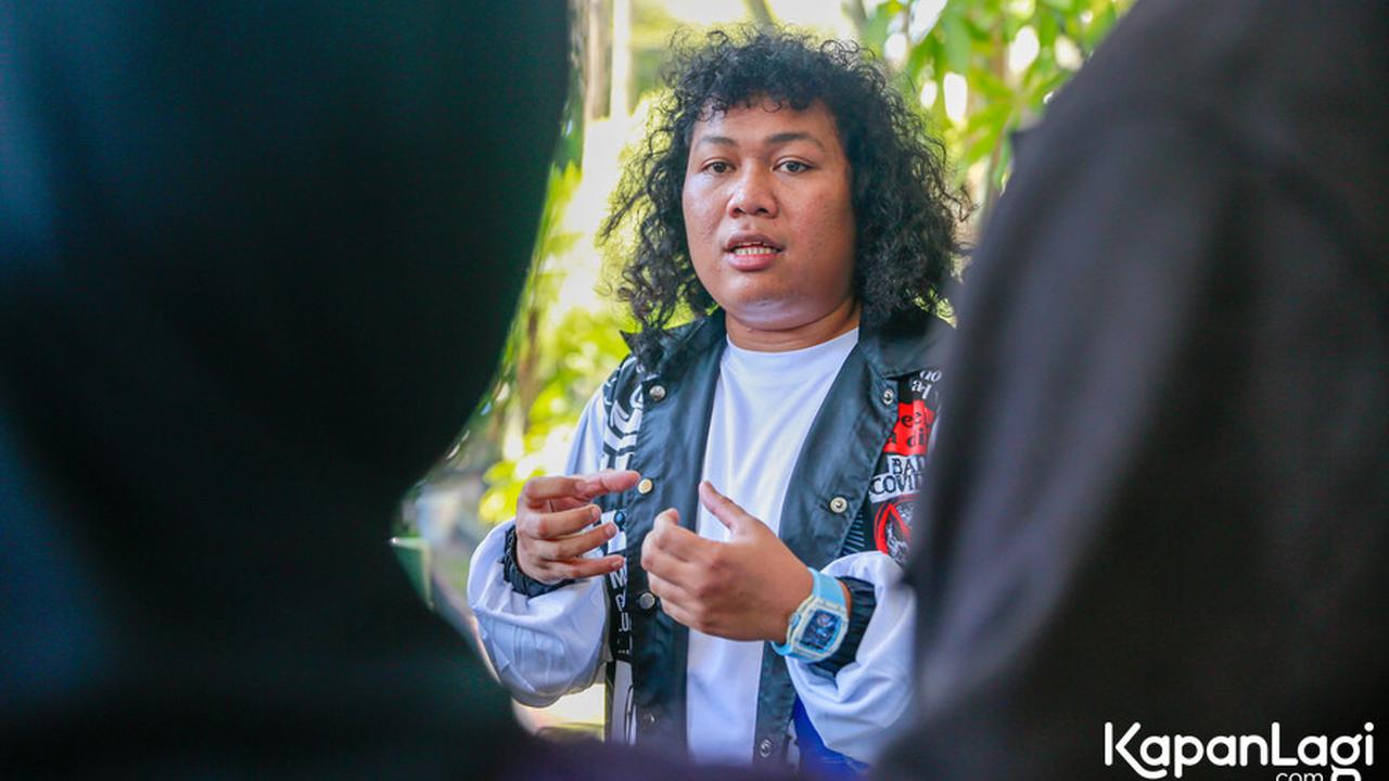 "Dia sempat khawatir karena ini kolam yang baru. Dia takut saya akan melakukan hal-hal yanf bisa bikin saya lebih stres dan sebagainya,” Tutur sang komika.