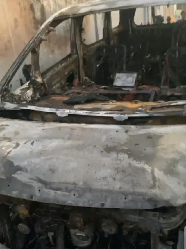 Kondisi mobil Via Vallen. (Foto: Instagram @viavallen)