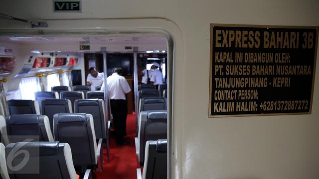 20170110-Kapal KM Express 38 di Pelabuhan Sunda Kelapa-Jakarta