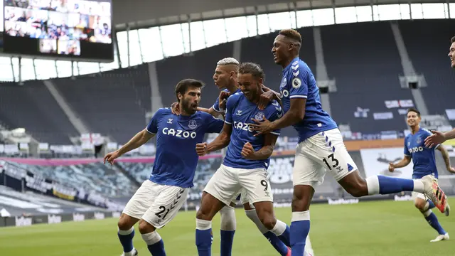 Everton Permalukan Tuan Rumah Tottenham Hotspur