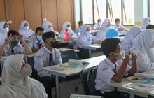 Perbandingan Skor PISA 2025 Indonesia dengan Negara ASEAN