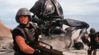 Remake Starship Troopers Digagas Studio American Hustle dan Her