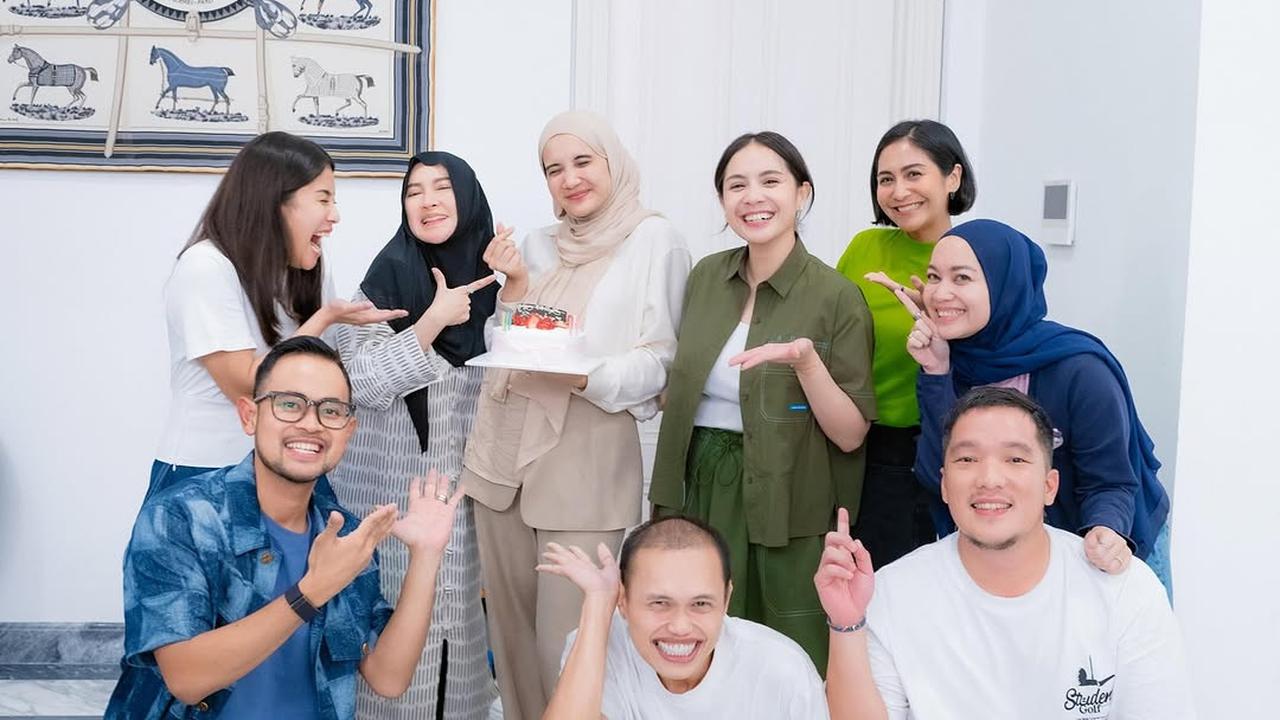 Setelah Dirayakan di Bali, Zaskia Sungkar Kembali Dapat Kejutan Ulang Tahun