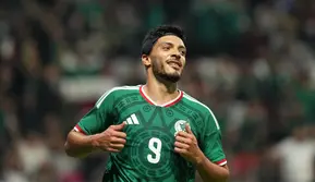 Fungsi Pelindung Kepala yang Dipakai Penyerang Meksiko Raul Jimenez