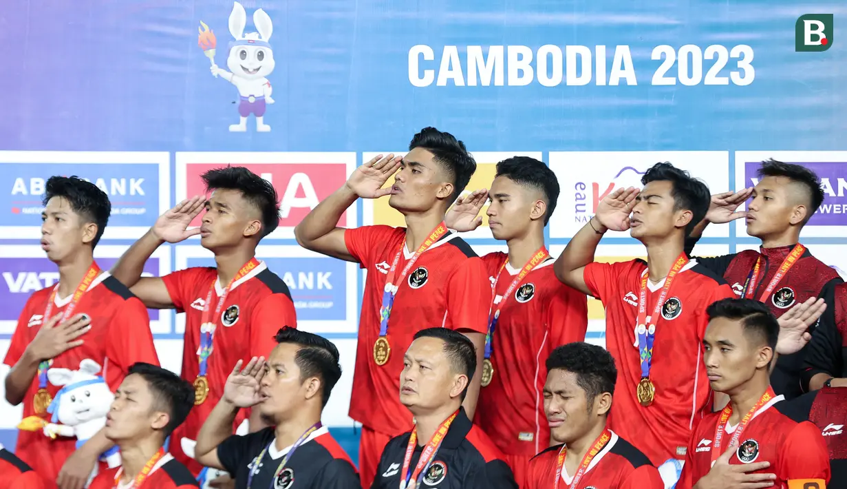 Foto di atas merupakan jepretan Abdul Aziz ketika Timnas Indonesia U-22 menjuarai SEA Games 2023 di Kamboja, di mana penantian panjang untuk bisa menyabet medali emas di SEA Games berakhir. (Bola.com/Abdul Aziz)