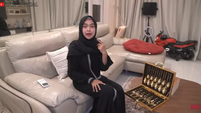 Rumah Ria Ricis direnovasi