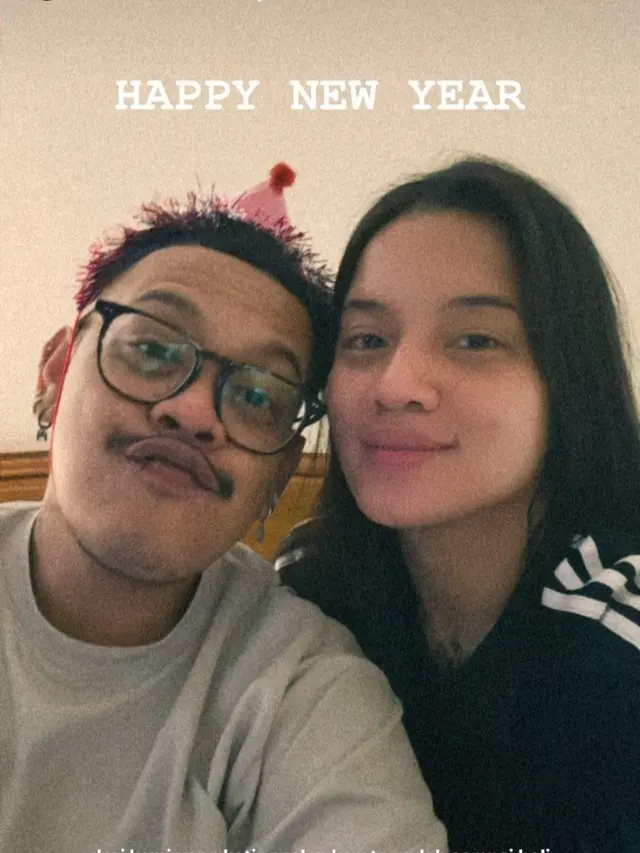 Artis dan Pacar Rayakan Malam Tahun Baru