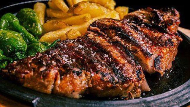 Sirloin Steak Recipe: 4 Tasty Ideas for Dinner