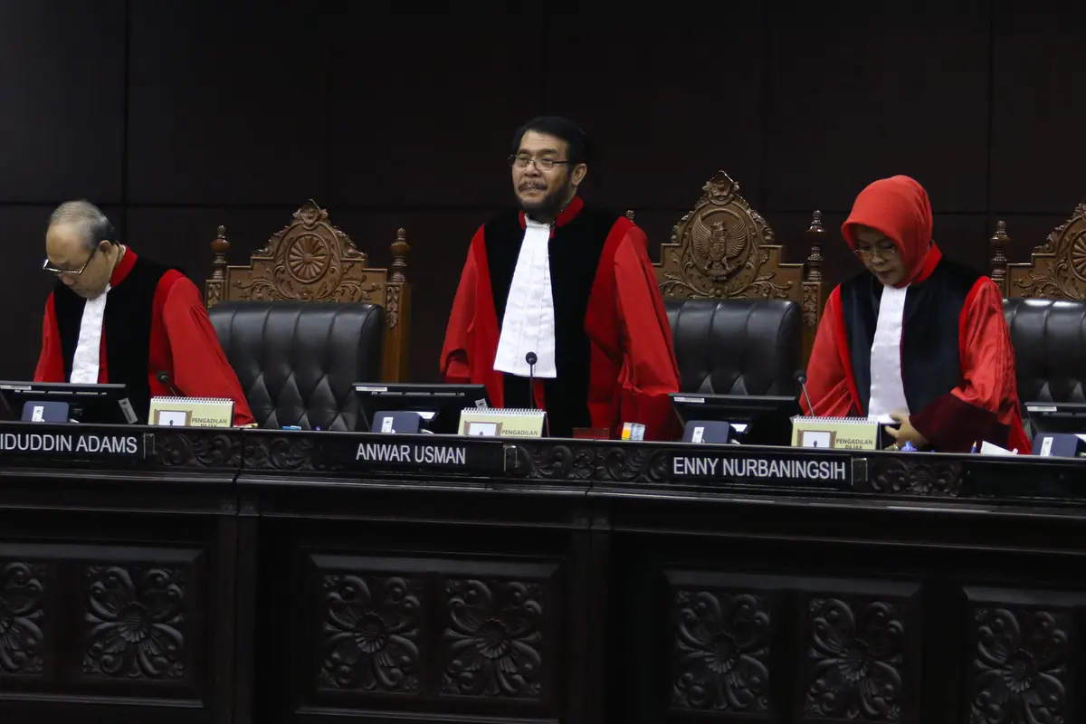 MK Gelar Sidang Perdana Uji Materi UU KPK