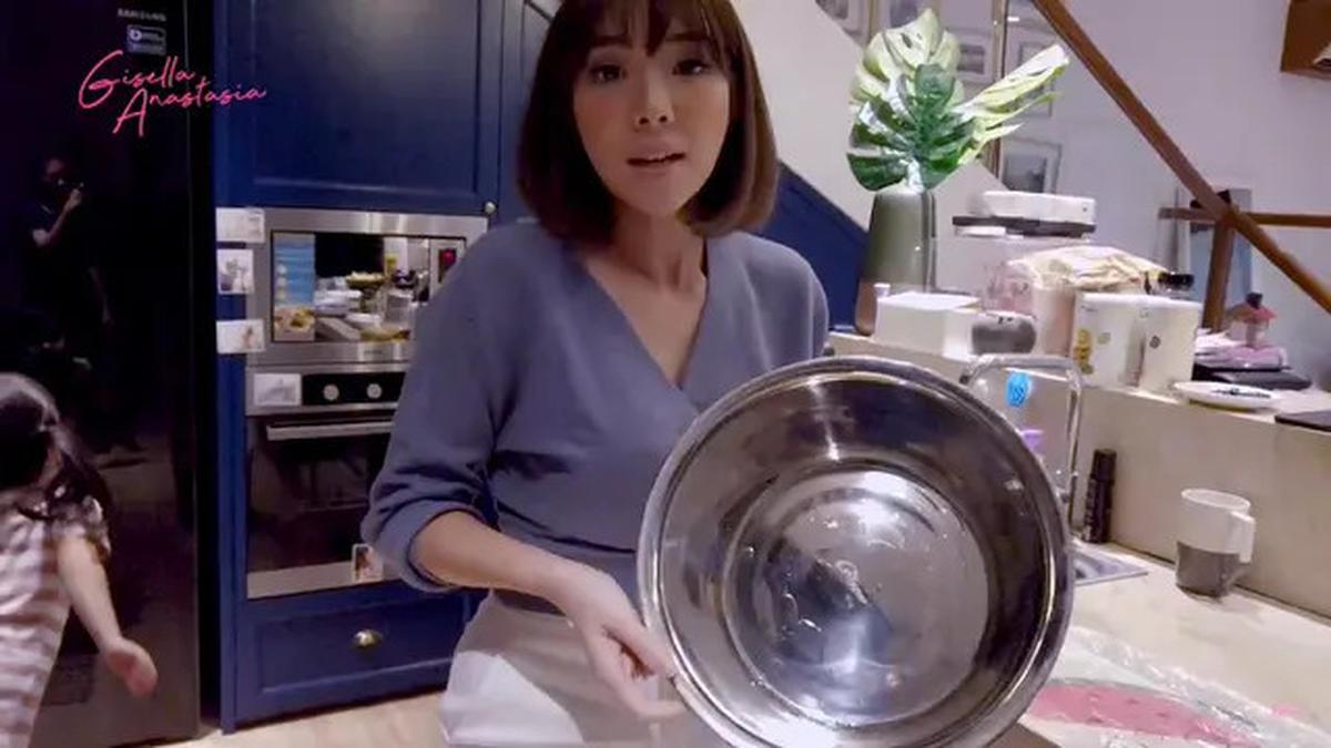 7 Potret Dapur Gisella Anastasia, Intip Bentuknya yang Bikin Betah Masak