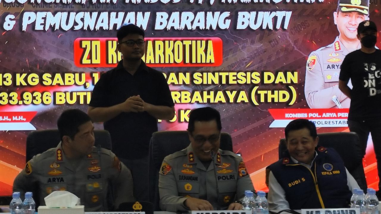 Gagalkan Peredaran 20 Kg Narkoba, Kapolda Sulsel: Tak Ada Tempat Aman bagi Pelaku