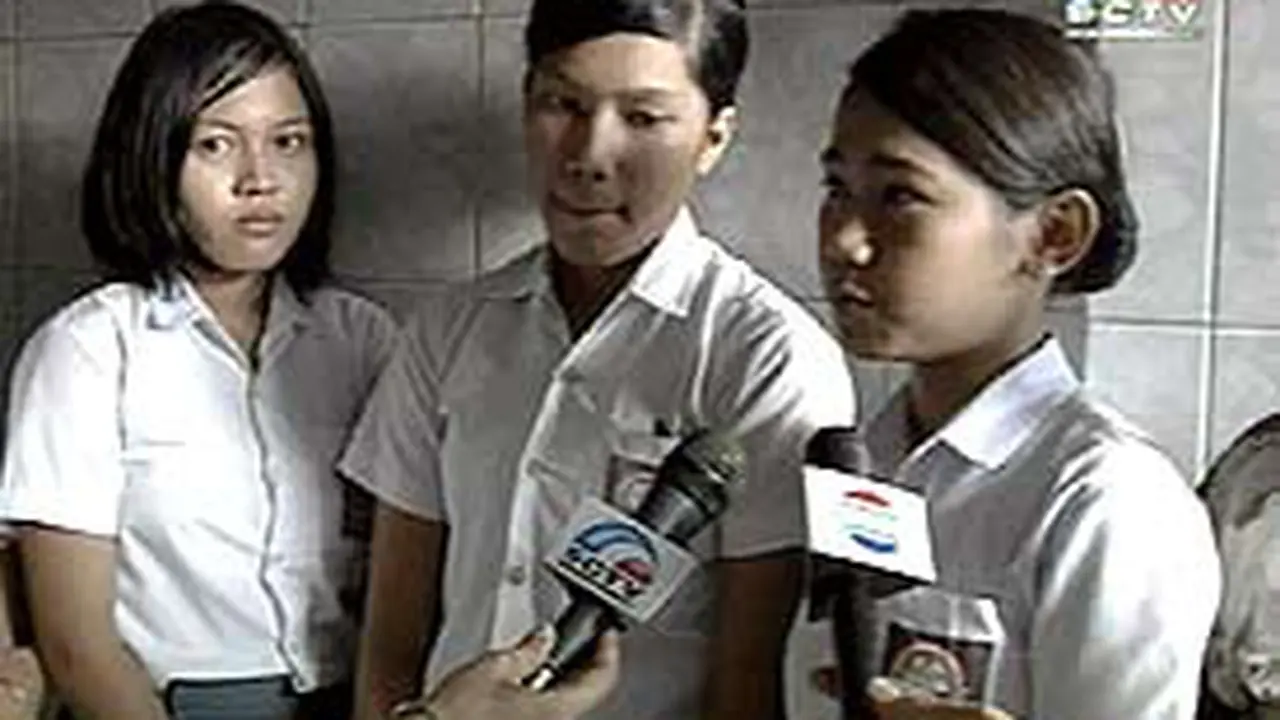 110402aSiswaPlonco.jpg