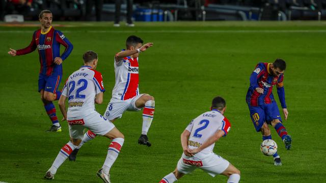 Barcelona Bantai Deportivo Alaves 5-1