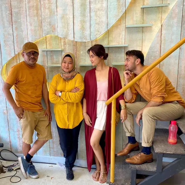 Bintangi Film A Perfect Fit, 6 Potret Nadya Arina dan Refal Hady